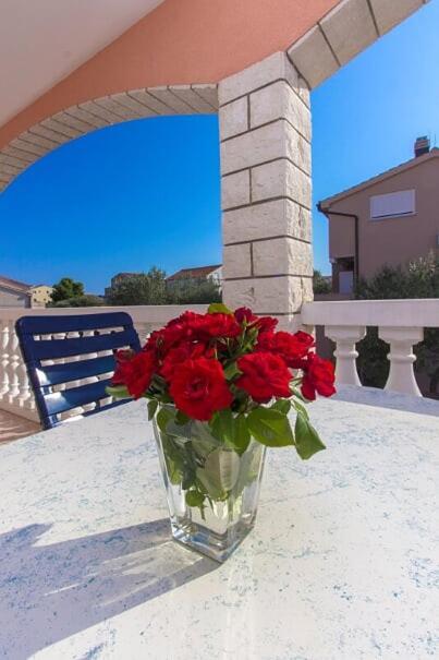 Apartments Tonimir Водице Екстер'єр фото